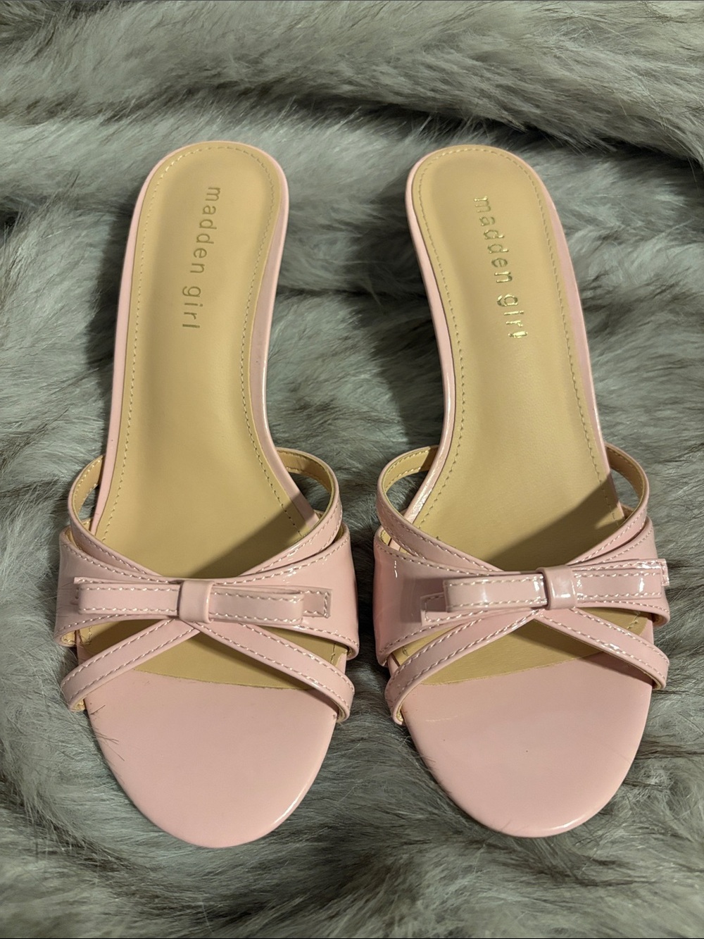 Madden Girl Pale Pink Patent Bow Slide Mules kitten heel